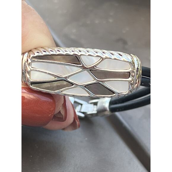 Lia Sophia Mother of Pearl Abalone Shell Bracelet Black Cord 7.25” Mosaic Inlay - Picture 6 of 6
